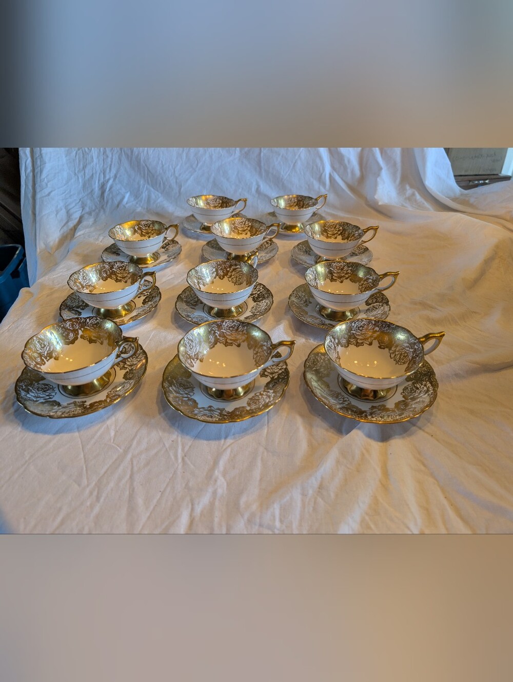 Elegant Gold and White Porcelain Tea Cup and Saucer Set - 11 set